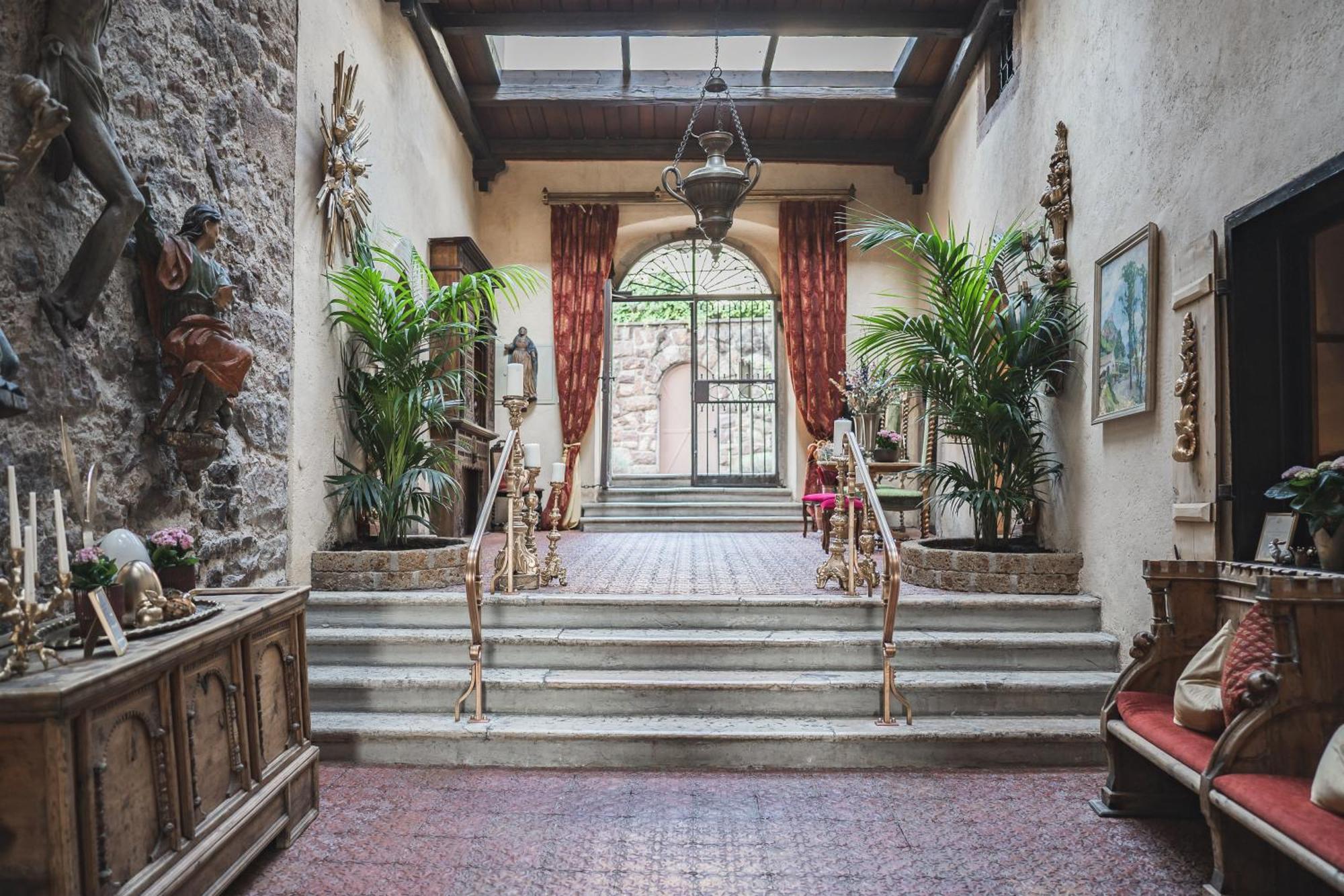 Schloss Hotel Korb Appiano Sulla Strada Del Vino Exterior foto