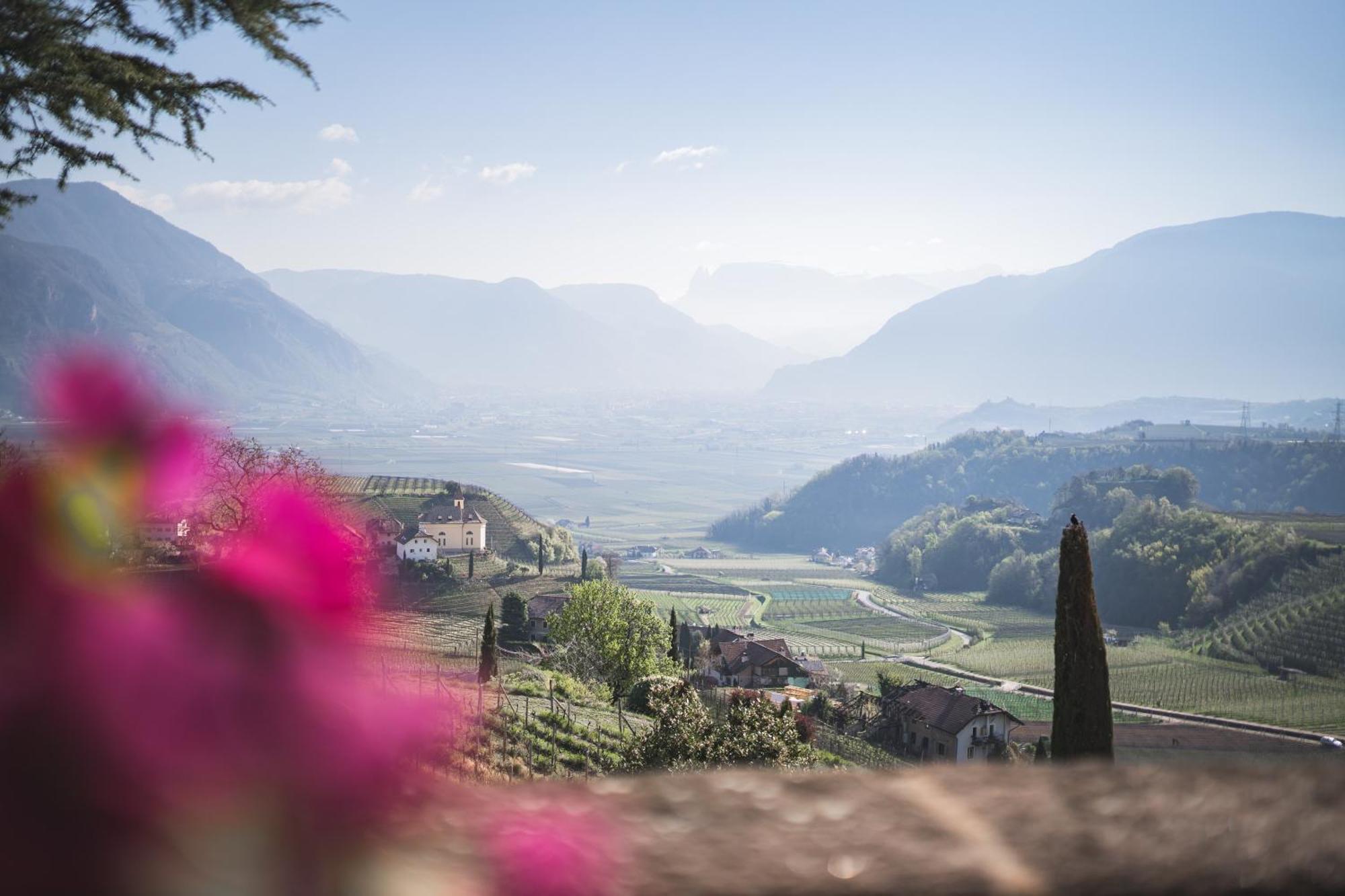 Schloss Hotel Korb Appiano Sulla Strada Del Vino Exterior foto